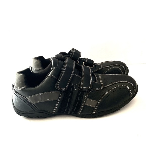 Mountain Ridge Men's Size 9  Black Velcro Shoes - Picture 3 of 7